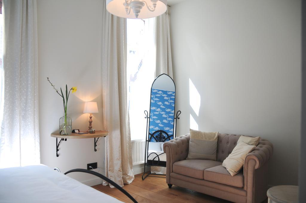 B&B Val Des Roses Brygge Rum bild