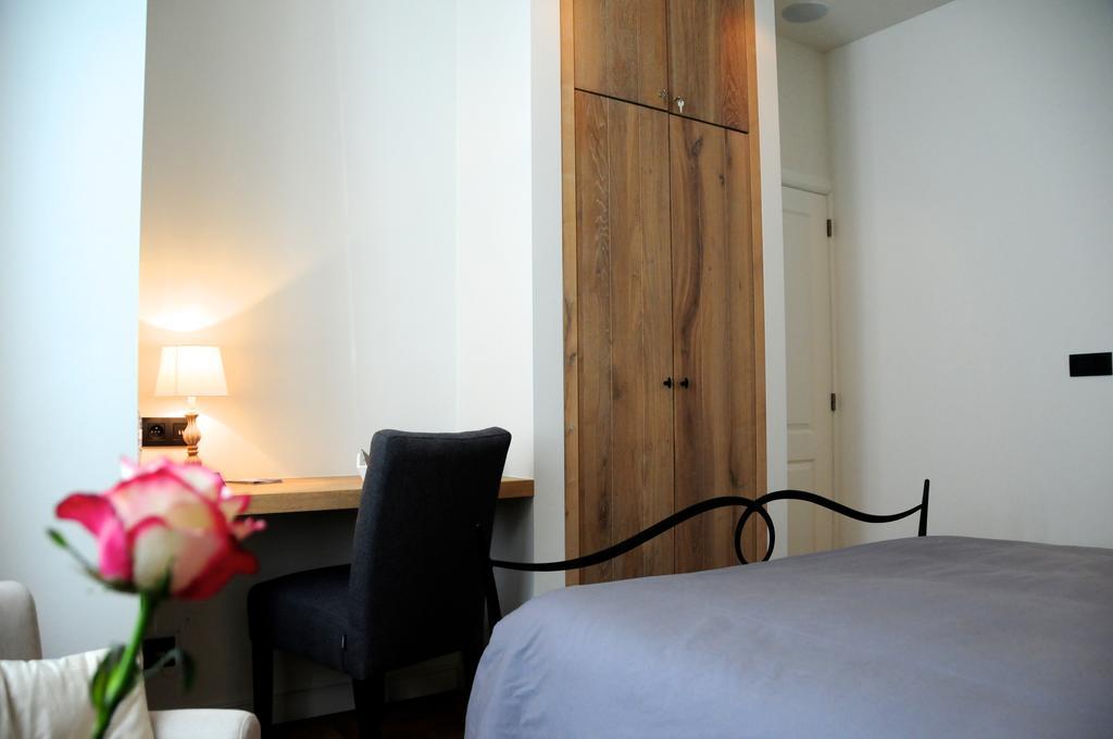 B&B Val Des Roses Brygge Rum bild